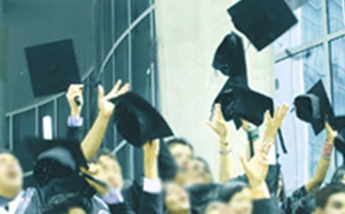 大學畢業(yè)個人自我鑒定