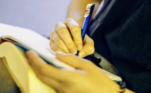 ��Ц؈��ӛ���x��У���(y��u)�x4ƪ��