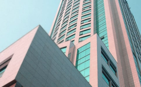 房地產(chǎn)銷(xiāo)售實(shí)習(xí)生上班遲到檢討書(shū)