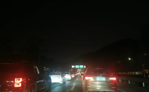 高速公路堵塞造成的追尾事故認定思路