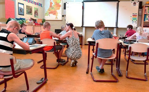 小班公開課詩歌教案