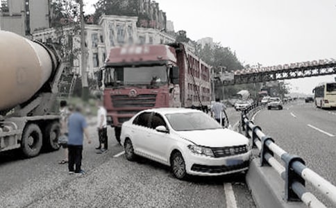 ��ͨ�¹�ؔ�a(ch��n)�pʧ�u���ę�(qu��n)���x��(w��)�P(gu��n)ϵ