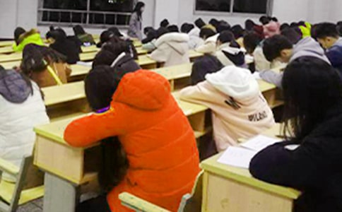 �\�ſ�ԇ���}�����̰���ͨ��10ƪ��