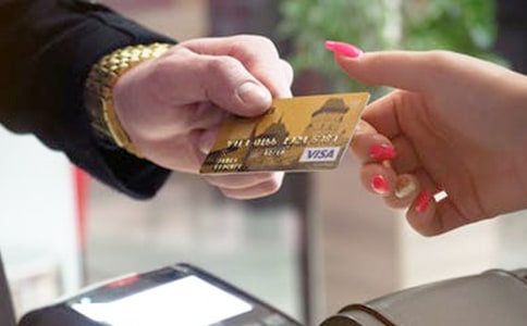 有關(guān)銀行客戶經(jīng)理年終述職報告