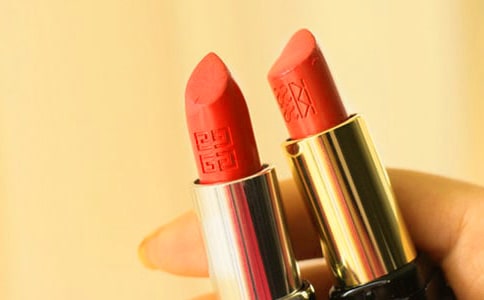 黃河口紅地毯中班美術(shù)教案