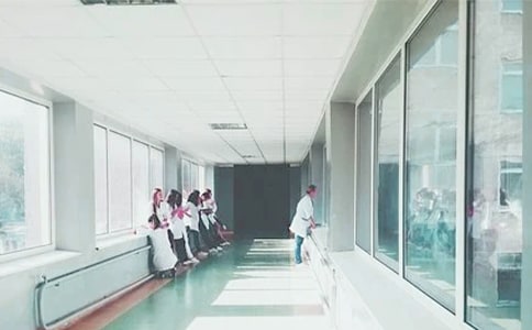 醫(yī)院門診部述職報告