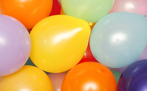 驕傲的紅氣球作文