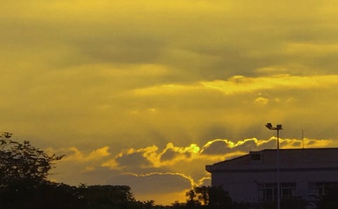 日落即景的優(yōu)秀作文8篇