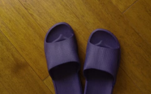 ������g��ɫС��Ь�̰�