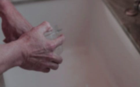 我?guī)蛬寢屜赐雰?yōu)秀作文4篇