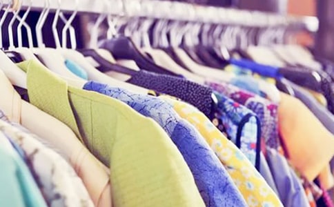 中班美術(shù)課教案《美麗的衣服》反思