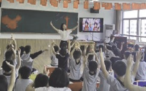 如何在高中音樂課堂中對(duì)學(xué)生進(jìn)行人文培養(yǎng)