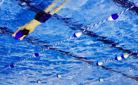 如何盡快提高運(yùn)動(dòng)員的跨欄跑成績(jī)